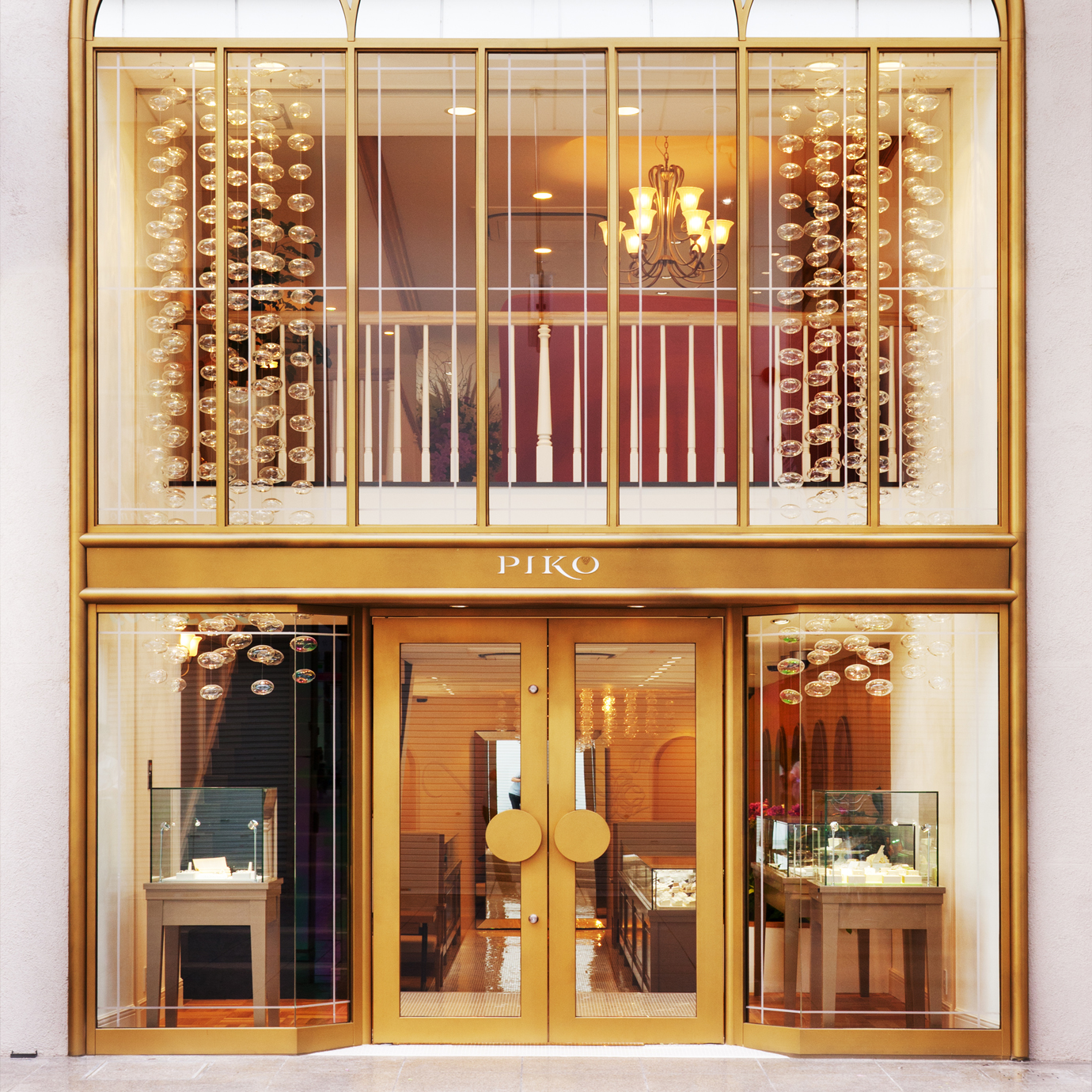 ビジュピコ　高知店