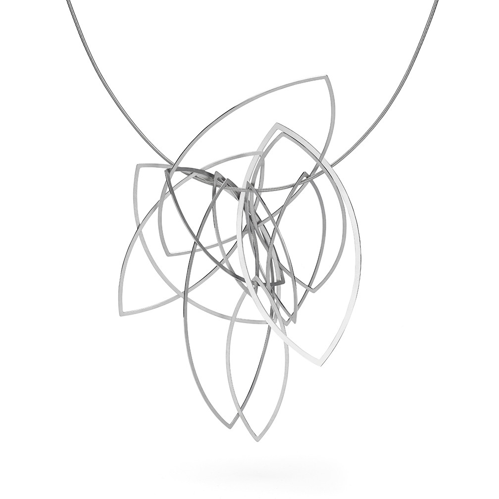 Niessing Pointed Bow ネックレス