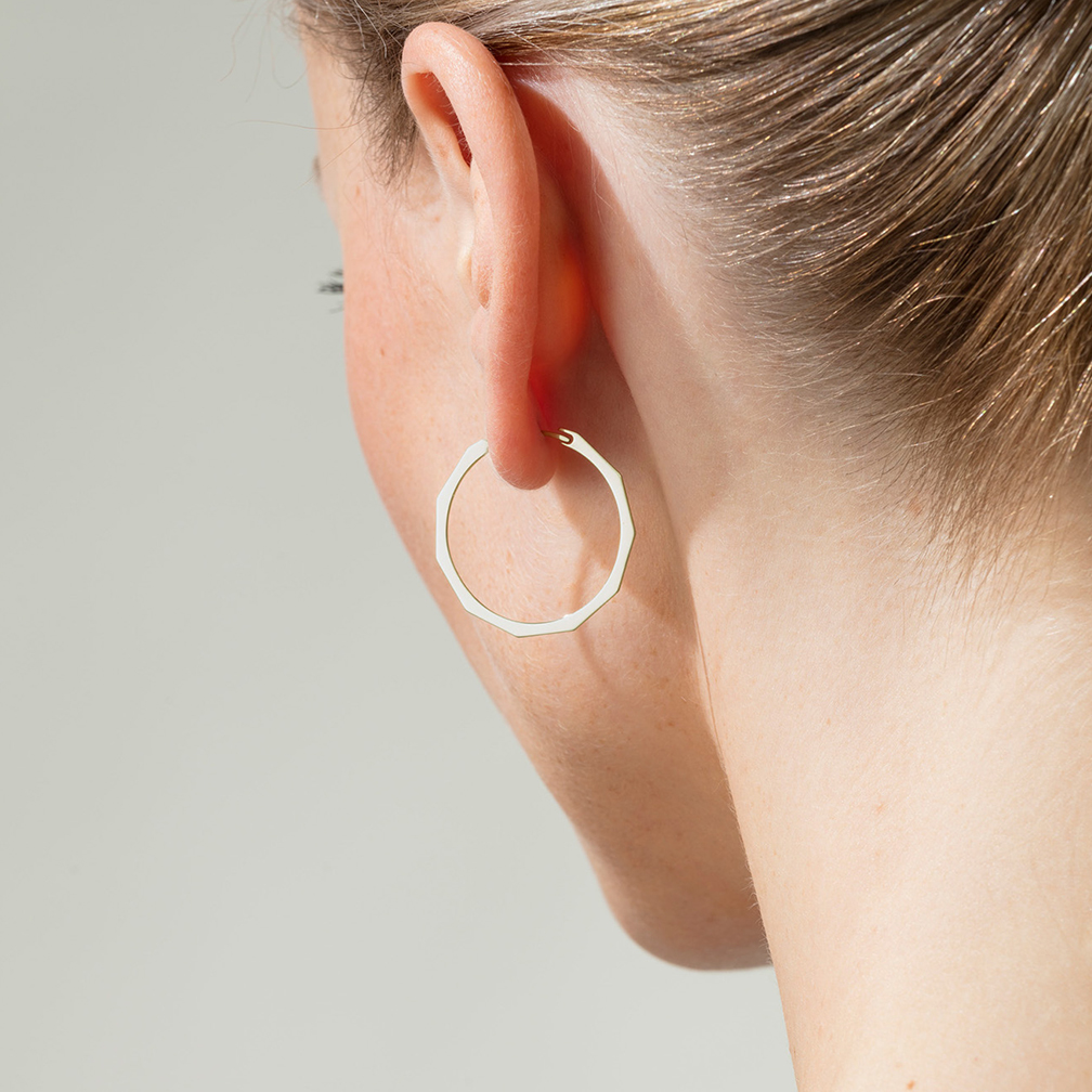 Niessing Now Facet ピアス