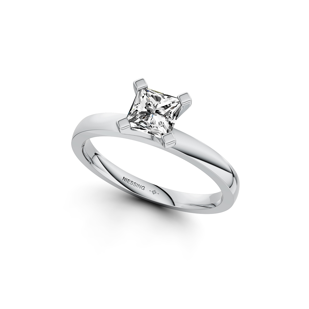 Niessing Amatis V (プリンセスカット)