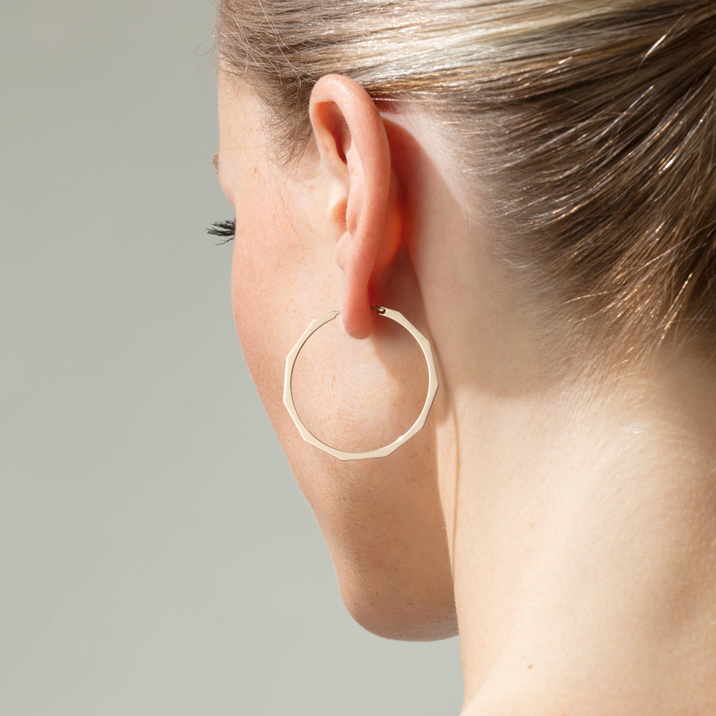 Niessing Now Facet ピアス