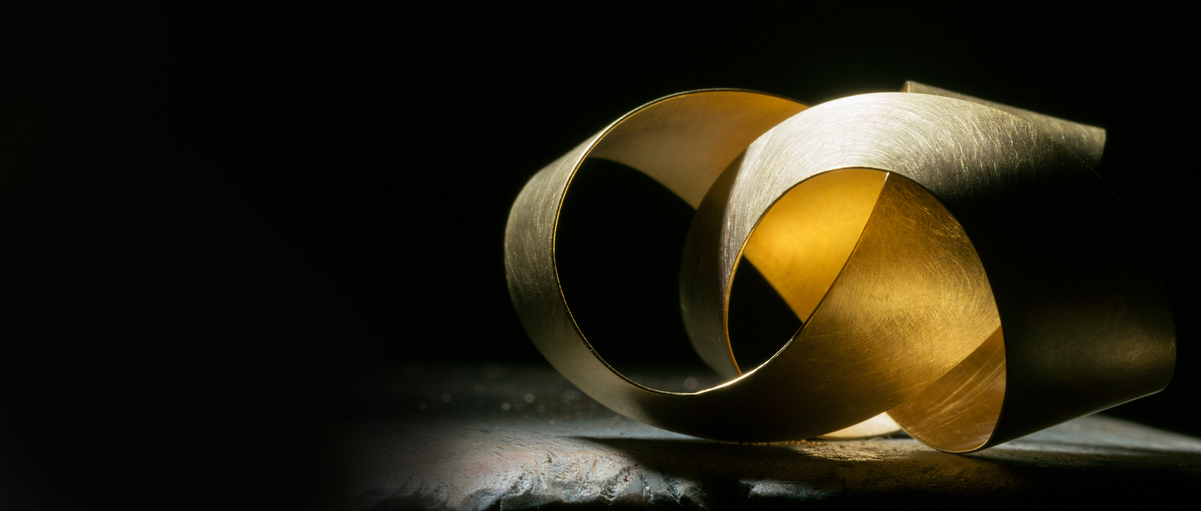 命を吹き込まれたゴールド