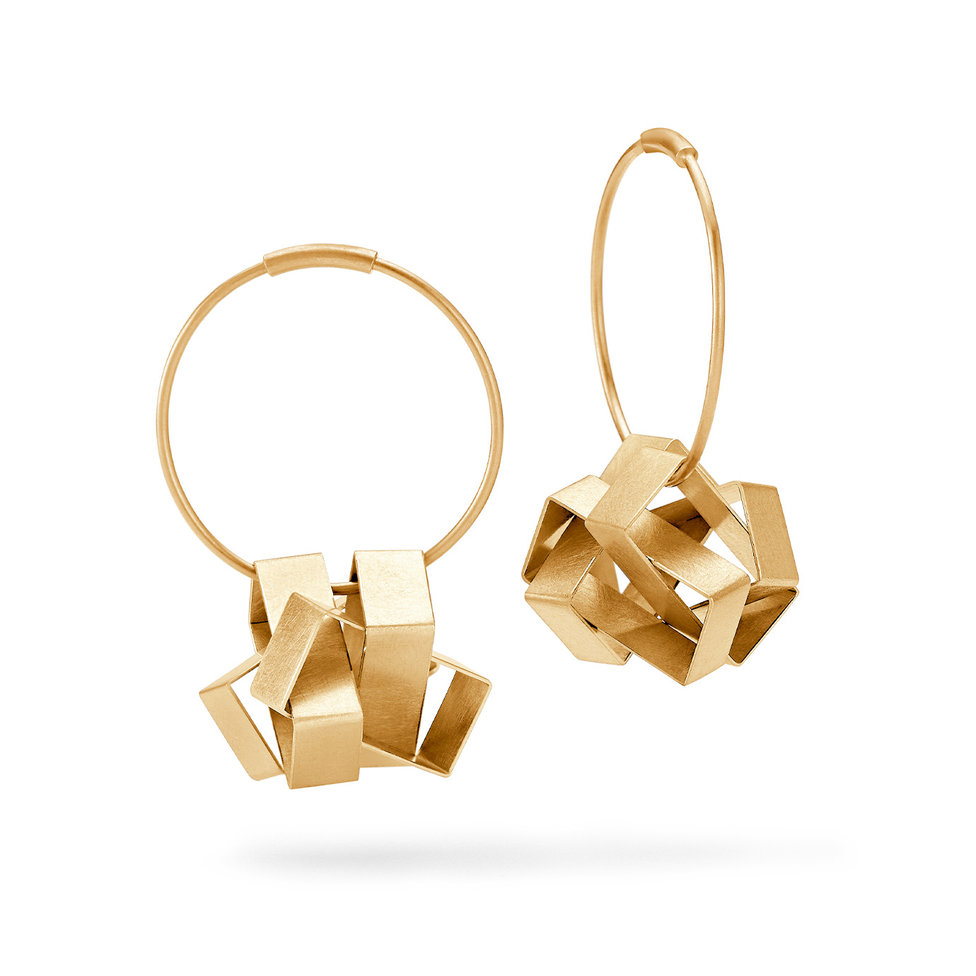 GEOMETRIC ORDER MEETS DYNAMIC CHAOS