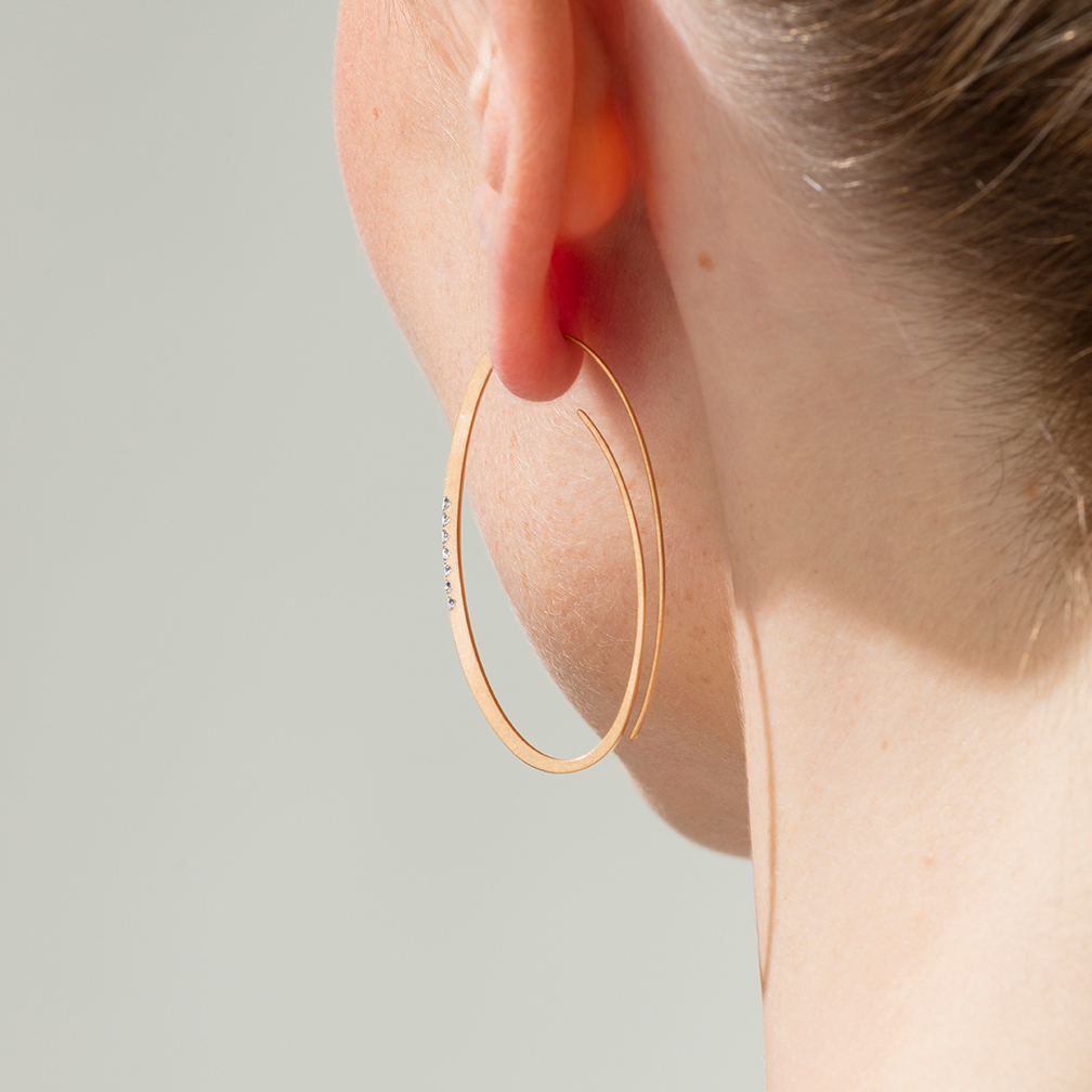 Niessing Linear Brillant ピアス