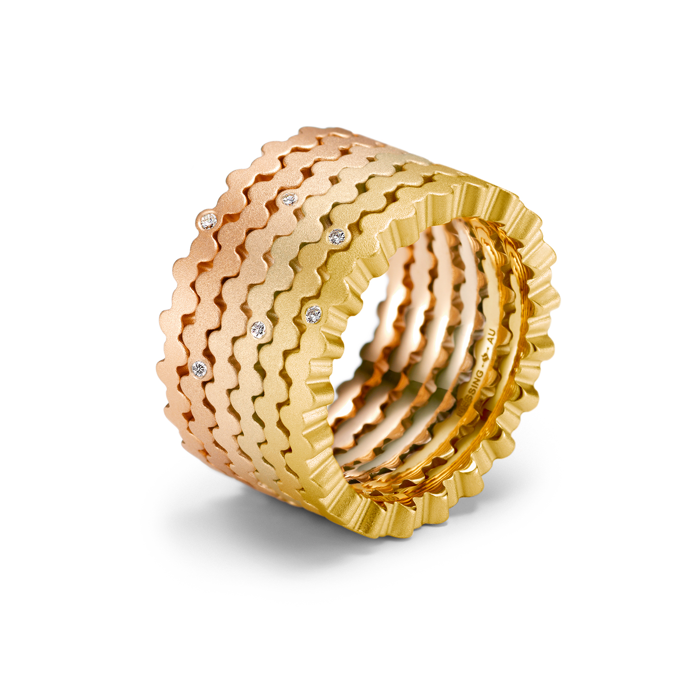 活気に満ちあふれて