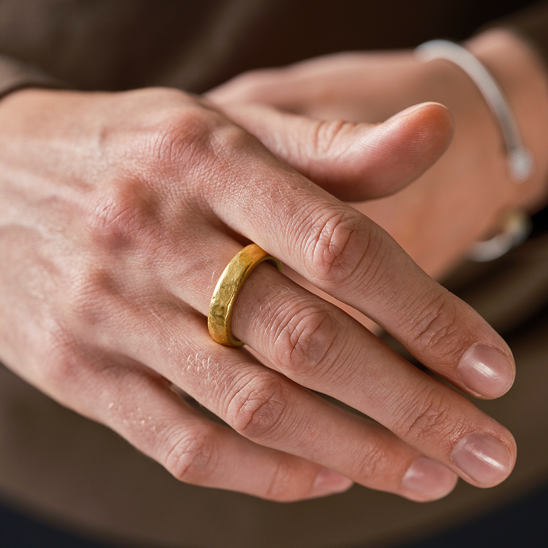 ゴールドで形作る幸せ