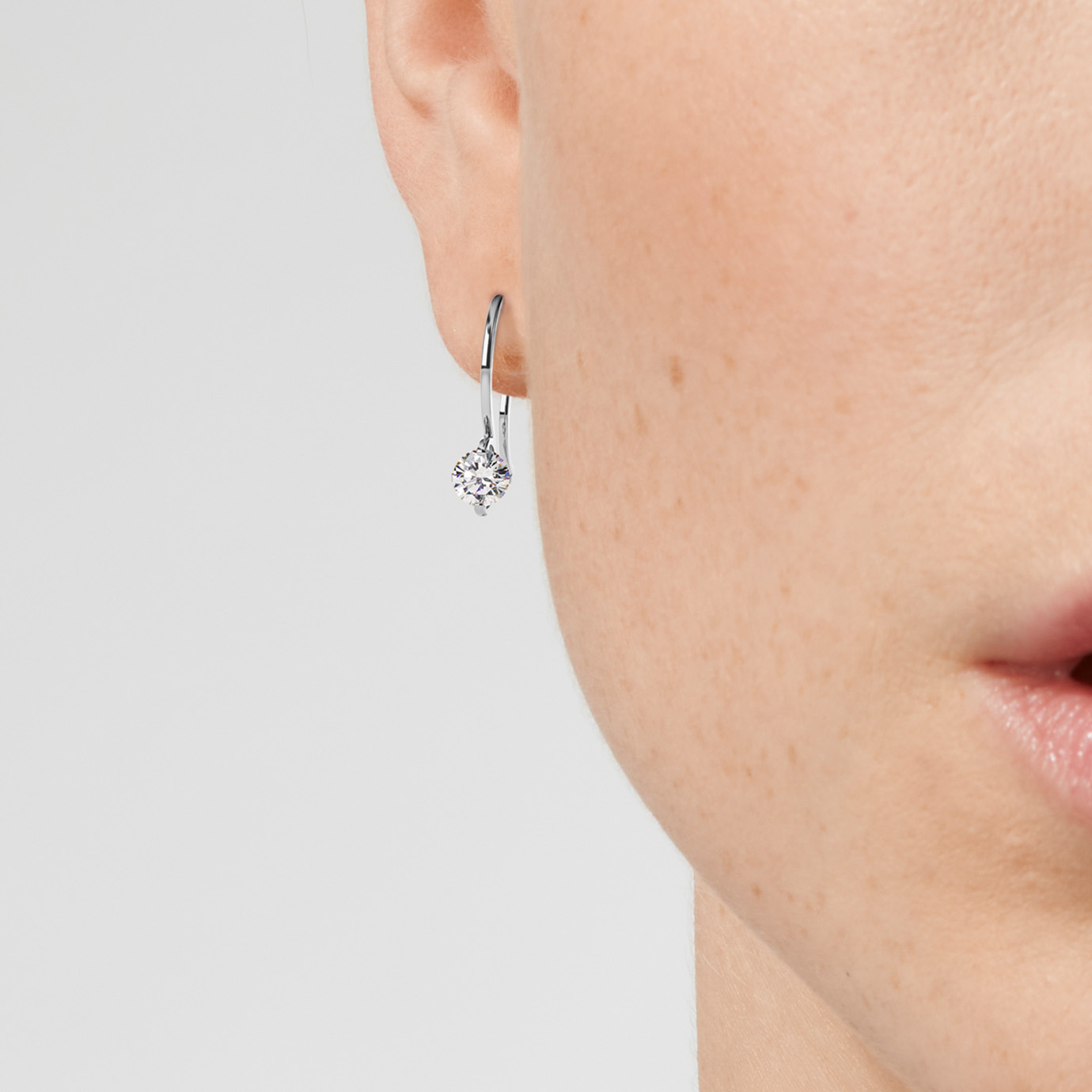 躍動する魔法の輝き
