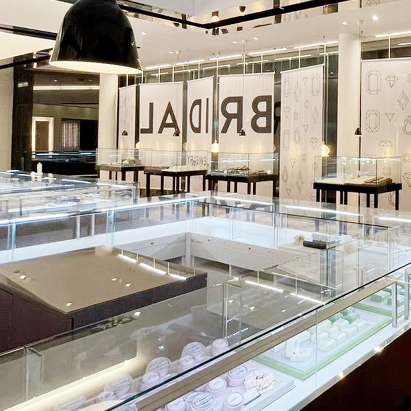 ビジュピコ　秋田店