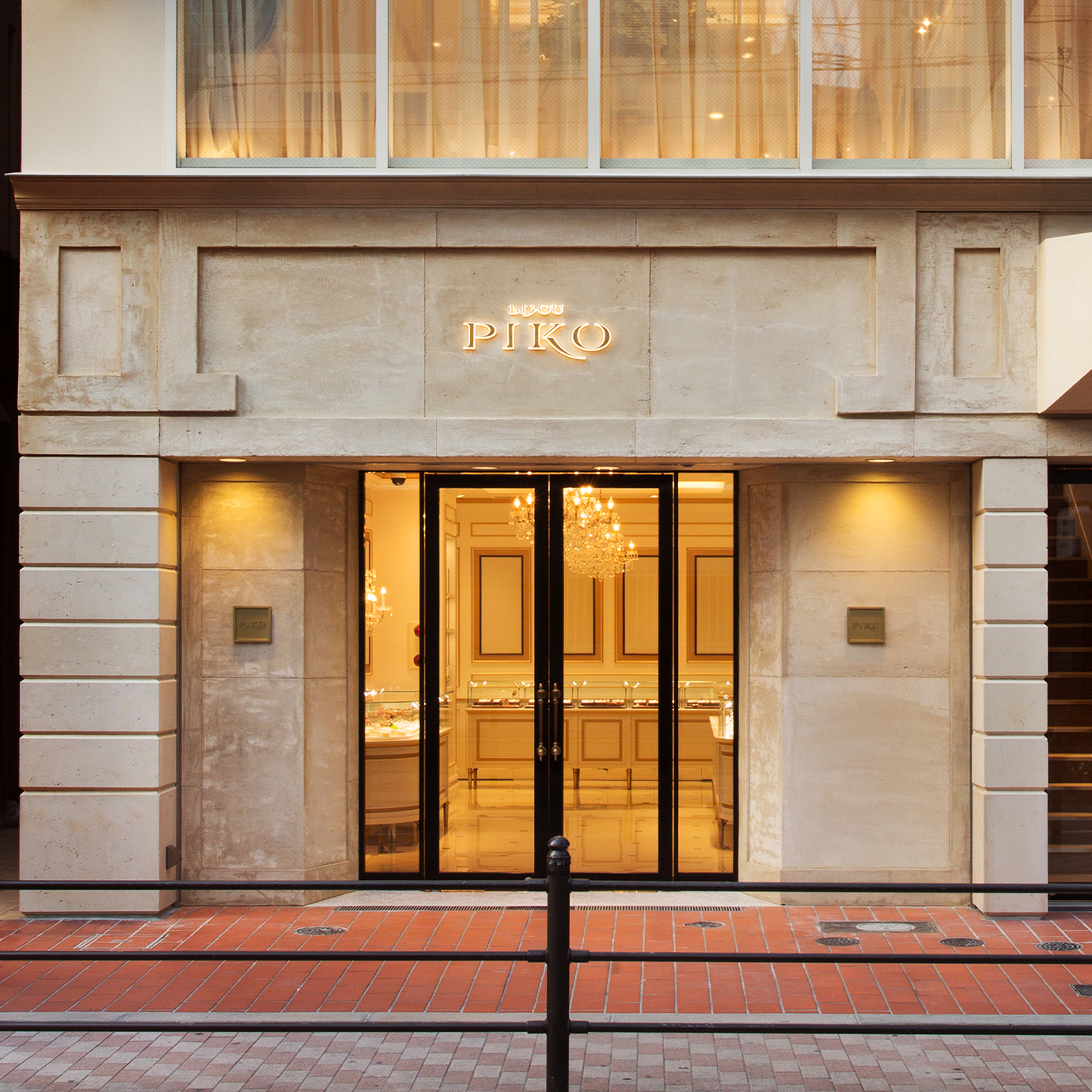 ビジュピコ　大阪店